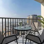 Spacious 2Br With Scenic Balcony Outlook At Mesk 1 By Vibel