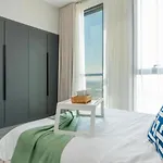 Spacious 2Br With Scenic Balcony Outlook At Mesk 1 By Vibel