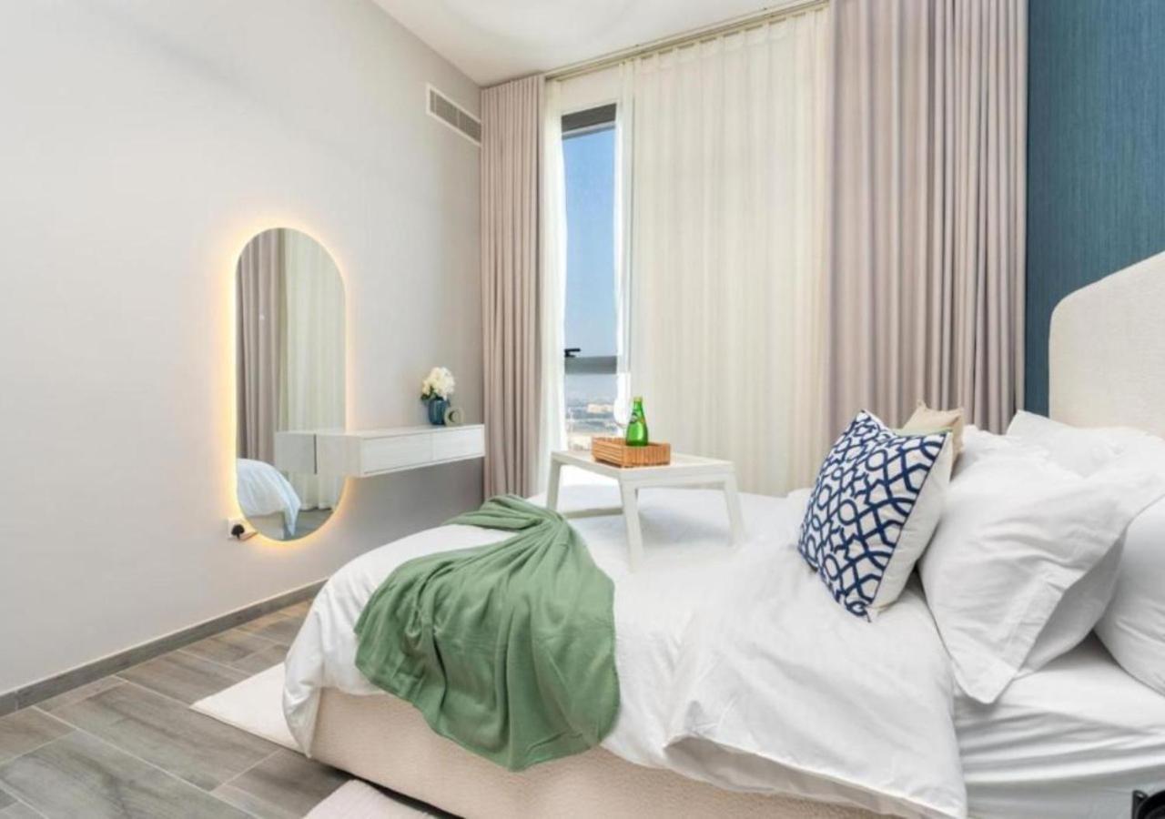 Spacious 2br With Scenic Balcony Outlook At Mesk 1 By Vibel Apartment *