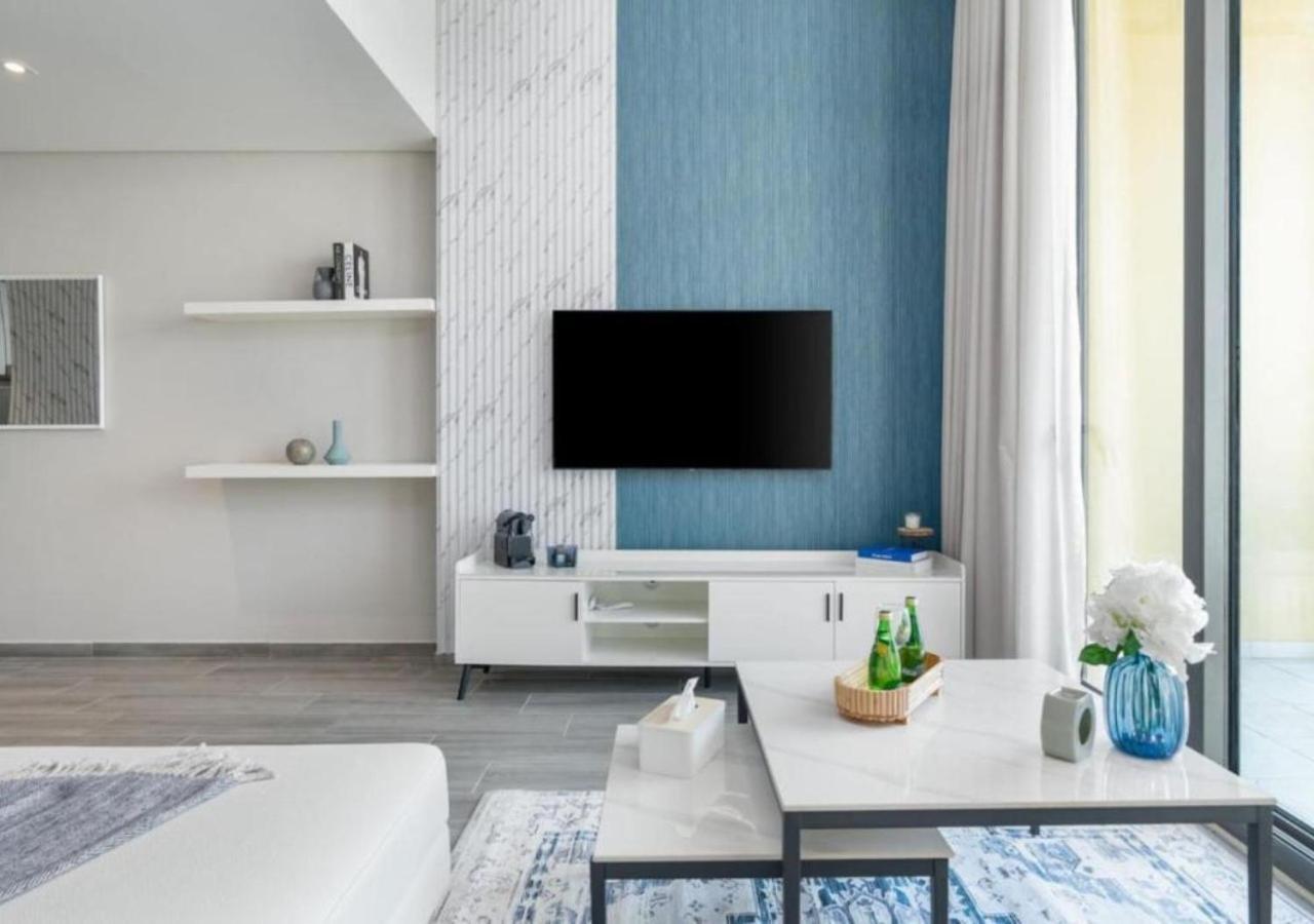Spacious 2br With Scenic Balcony Outlook At Mesk 1 By Vibel *