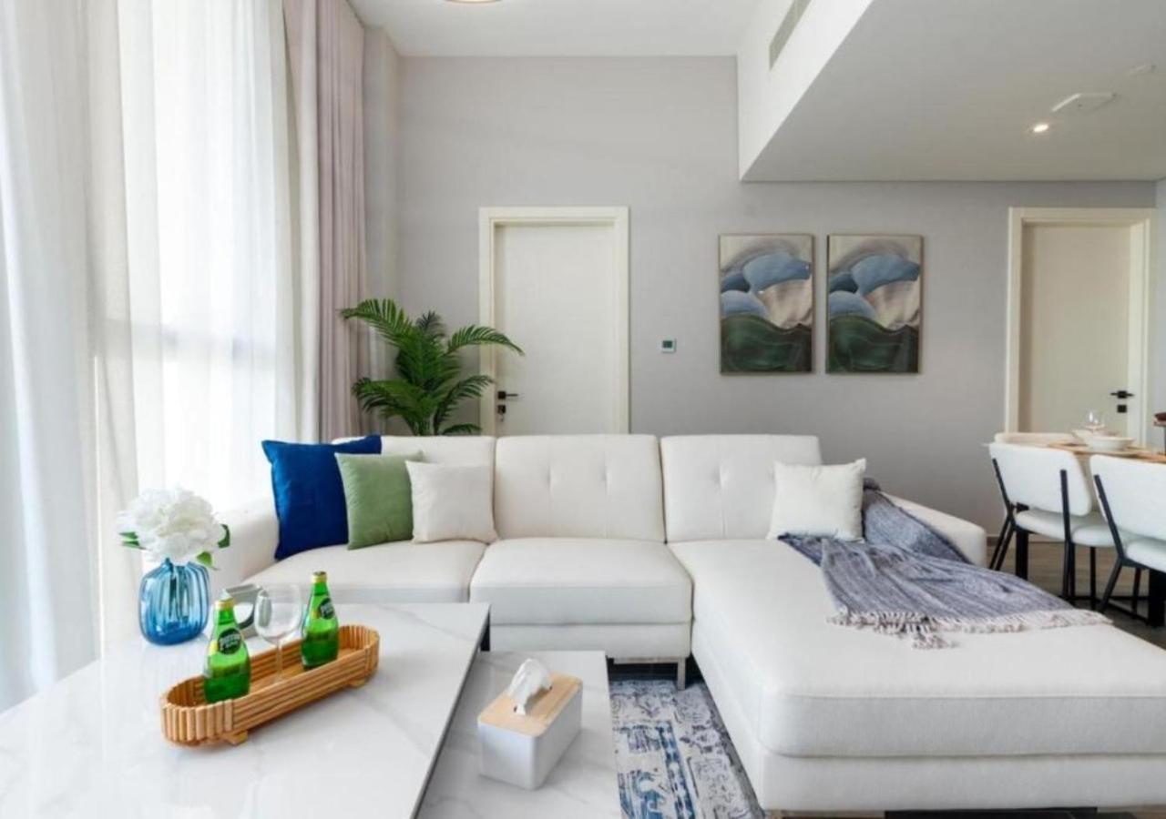 Apartment Spacious 2br With Scenic Balcony Outlook At Mesk 1 By Vibel *