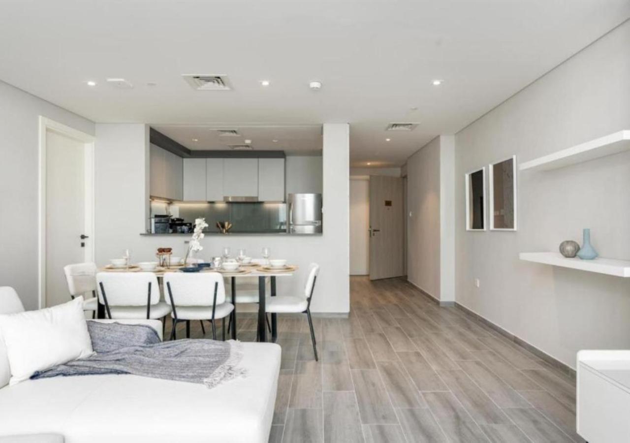 Spacious 2br With Scenic Balcony Outlook At Mesk 1 By Vibel Dubai